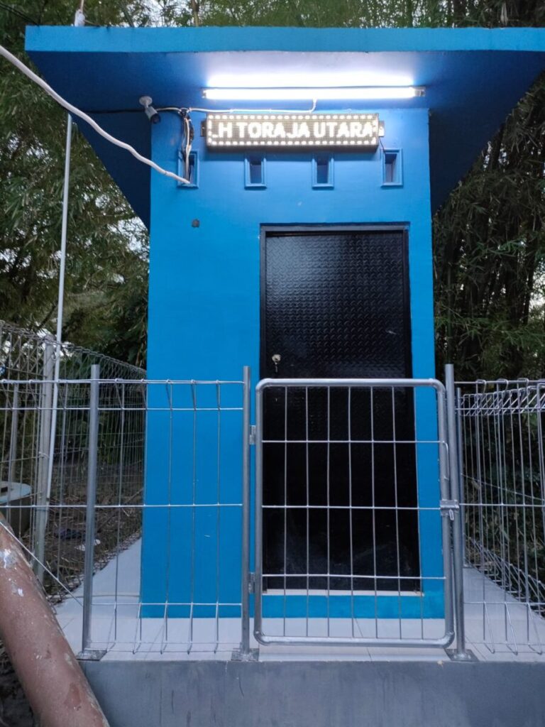 Pemasangan ONLIMO di DLH Toraja Utara