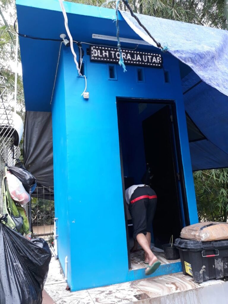 Pemasangan ONLIMO di DLH Toraja Utara