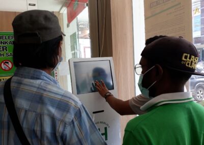 Pemasangan Mesin Antrian di RS Kasih Herlina Sorong